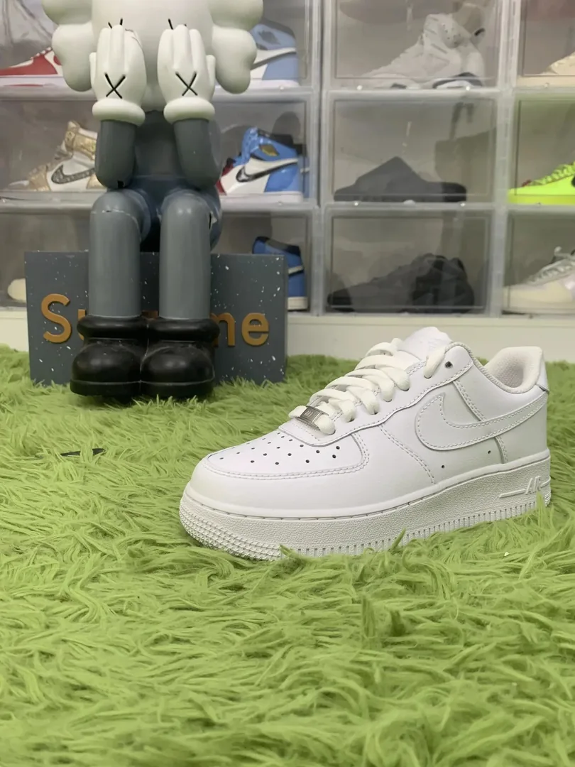 Nike Air Force 1 Skate Shoes — Photo 3