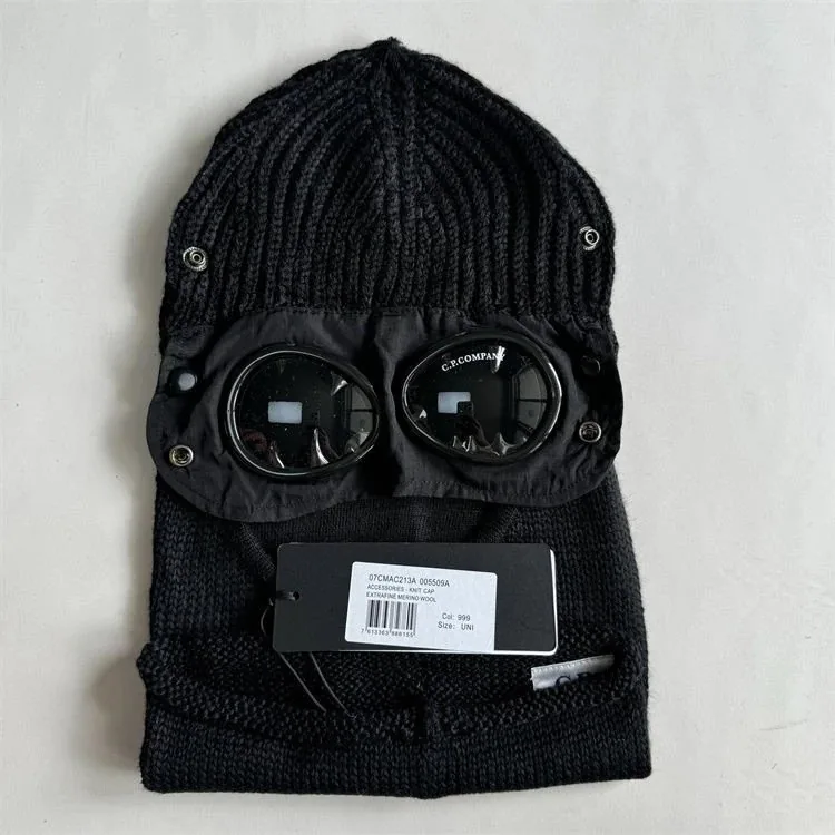 CP Company Goggle Beanie — Photo 12