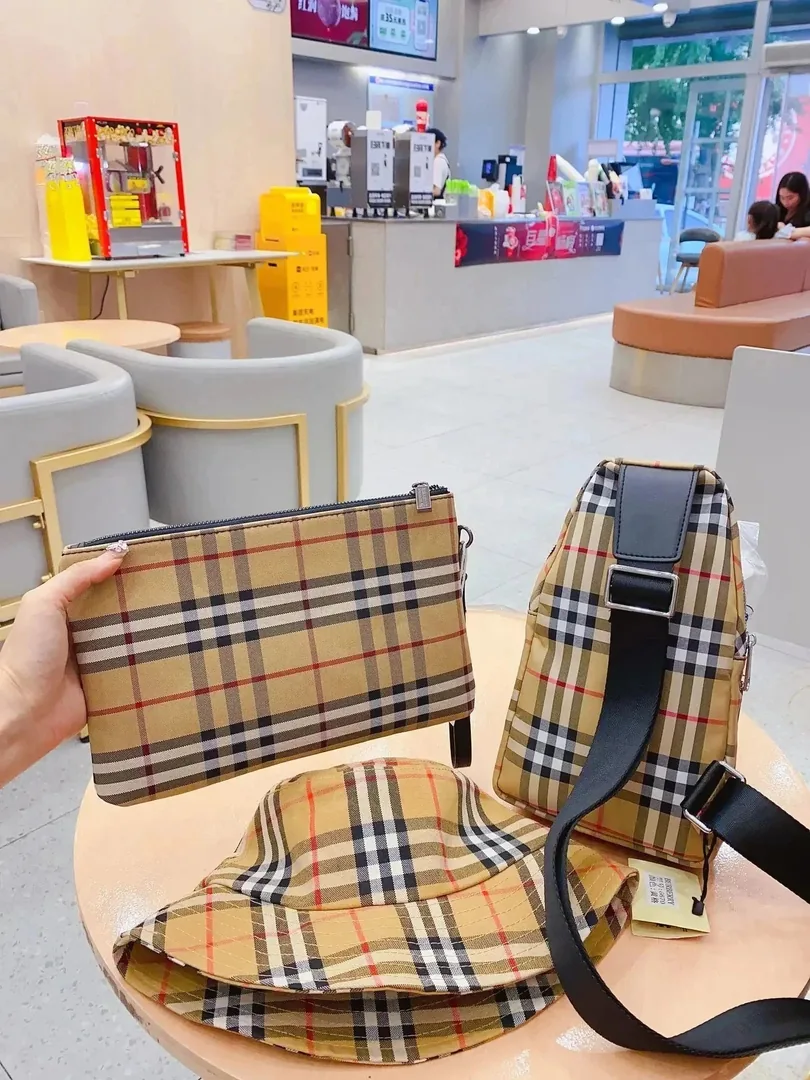 Three-Piece Bag Set — Photo 3