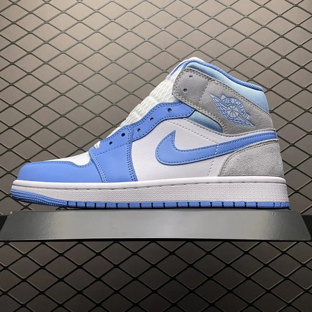 Air Jordan 1 Mid — Photo 4