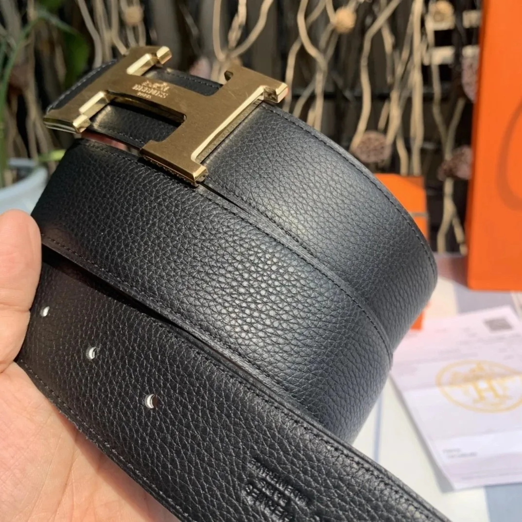 Togo Calfskin Reversible Belt — Photo 7