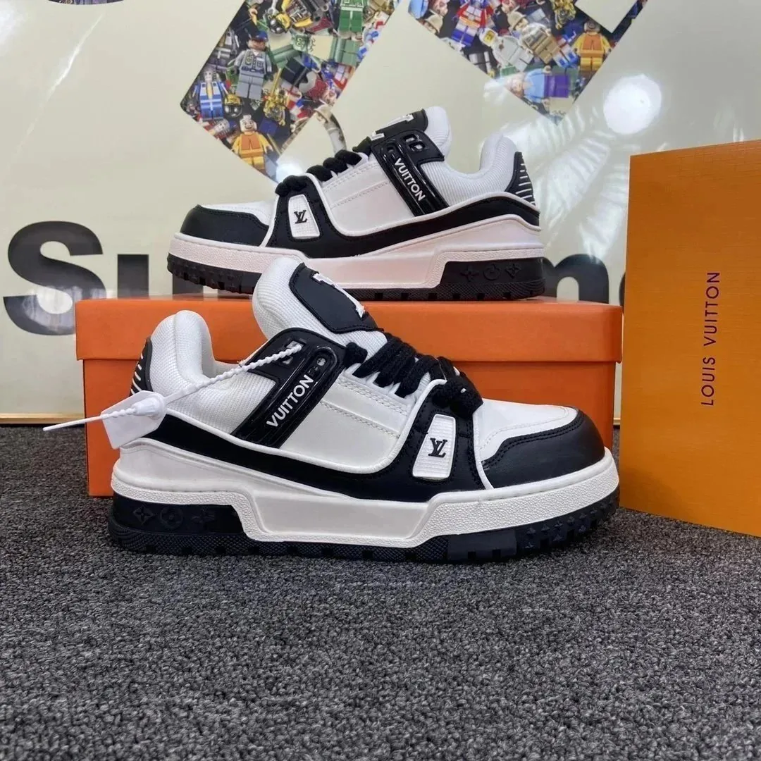 Louis Vuitton LV Trainer White Lace-Up Sneakers — Photo 5
