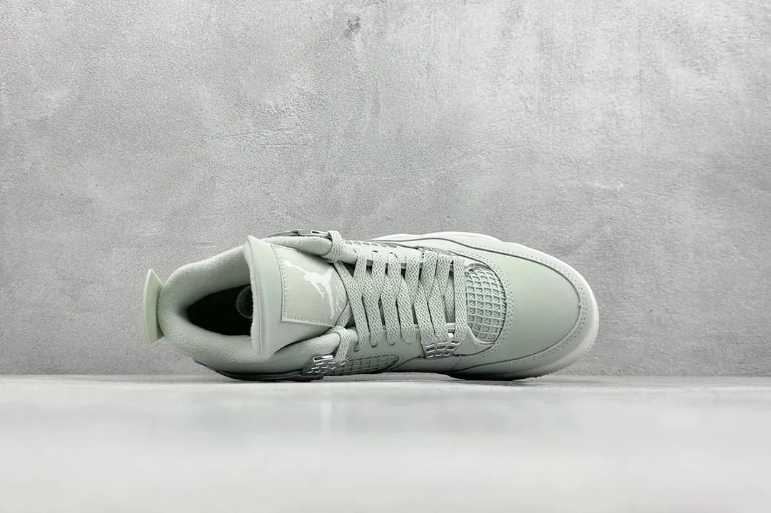 Air Jordan 4 Seafoam — photo 3