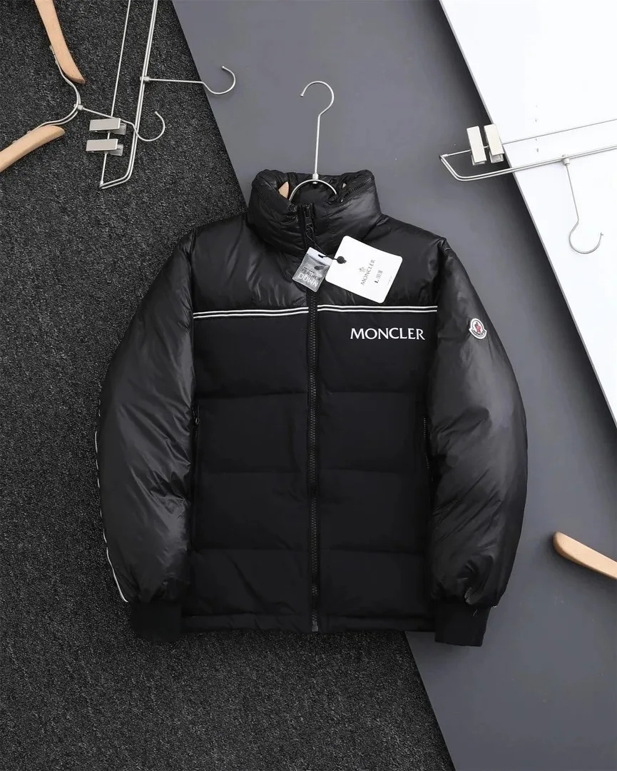 Moncler Down Jacket — Photo 2
