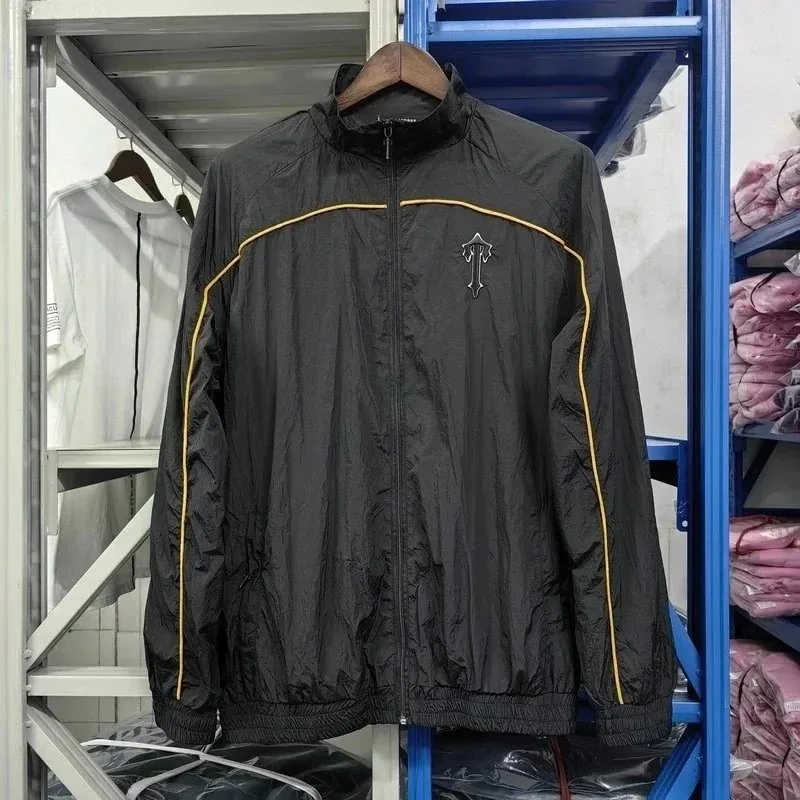 Hooded Windbreaker Set — Photo 9