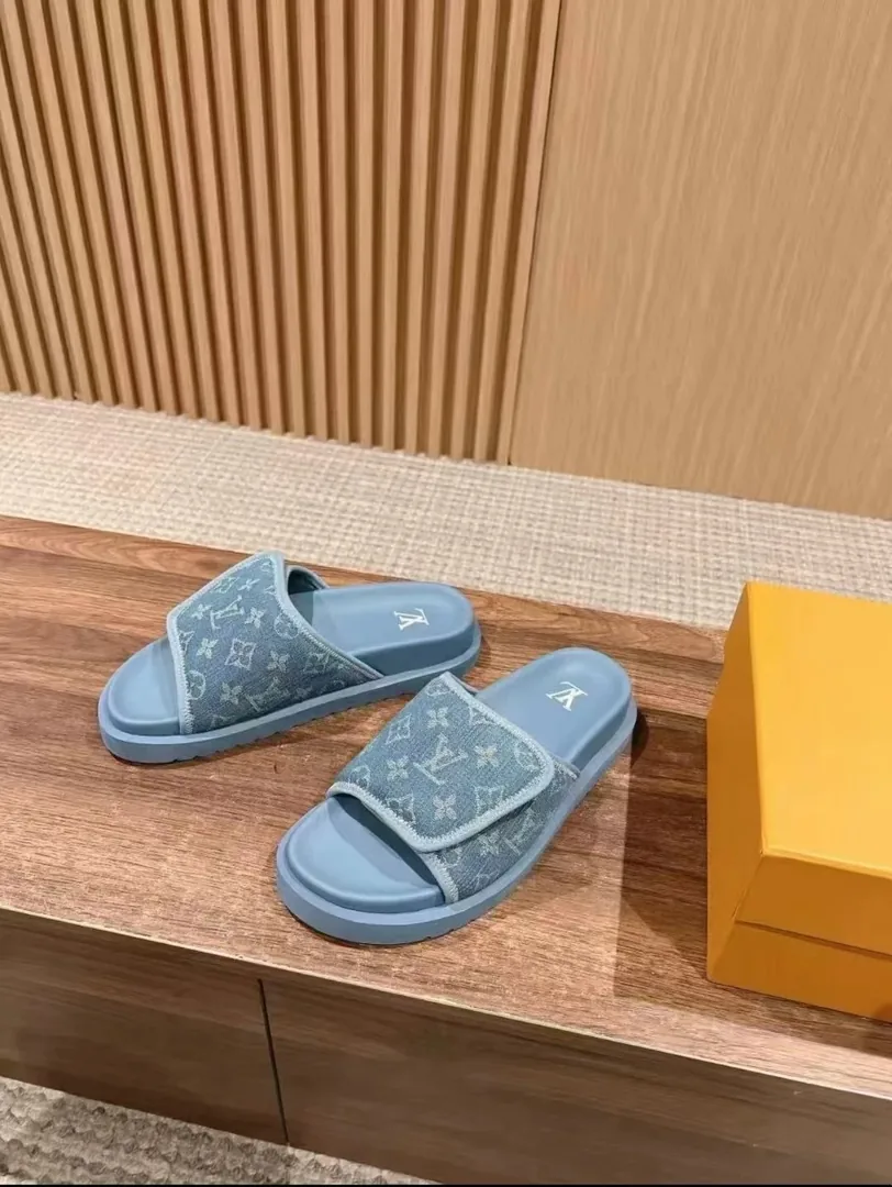 Waterfront Slides — QC