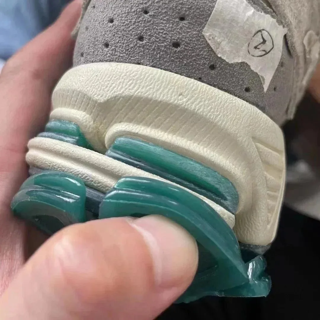 New Balance 2002R Lace-Up Trainers — Photo 14