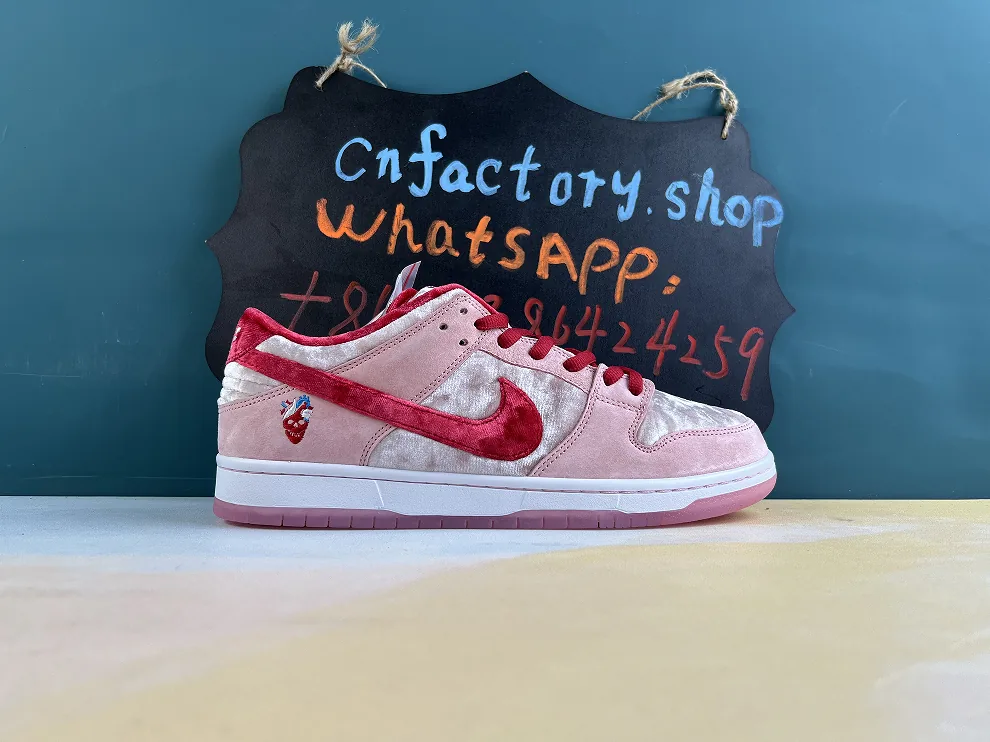 Nike SB Dunk StrangeLove