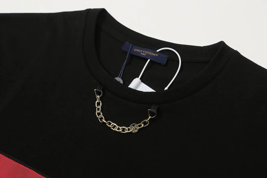 Red Logo Chain Trim T-Shirt — Photo 6