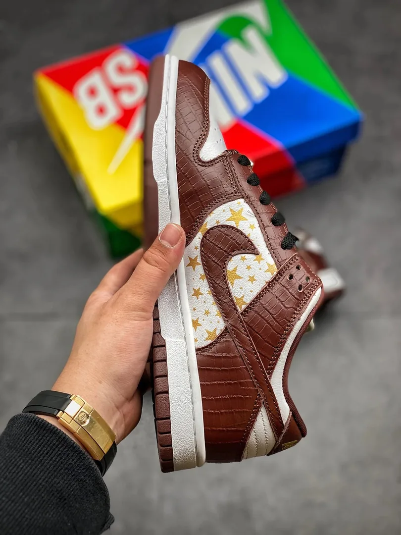 Nike SB Dunk Low Supreme Collaboration Sneakers — QC