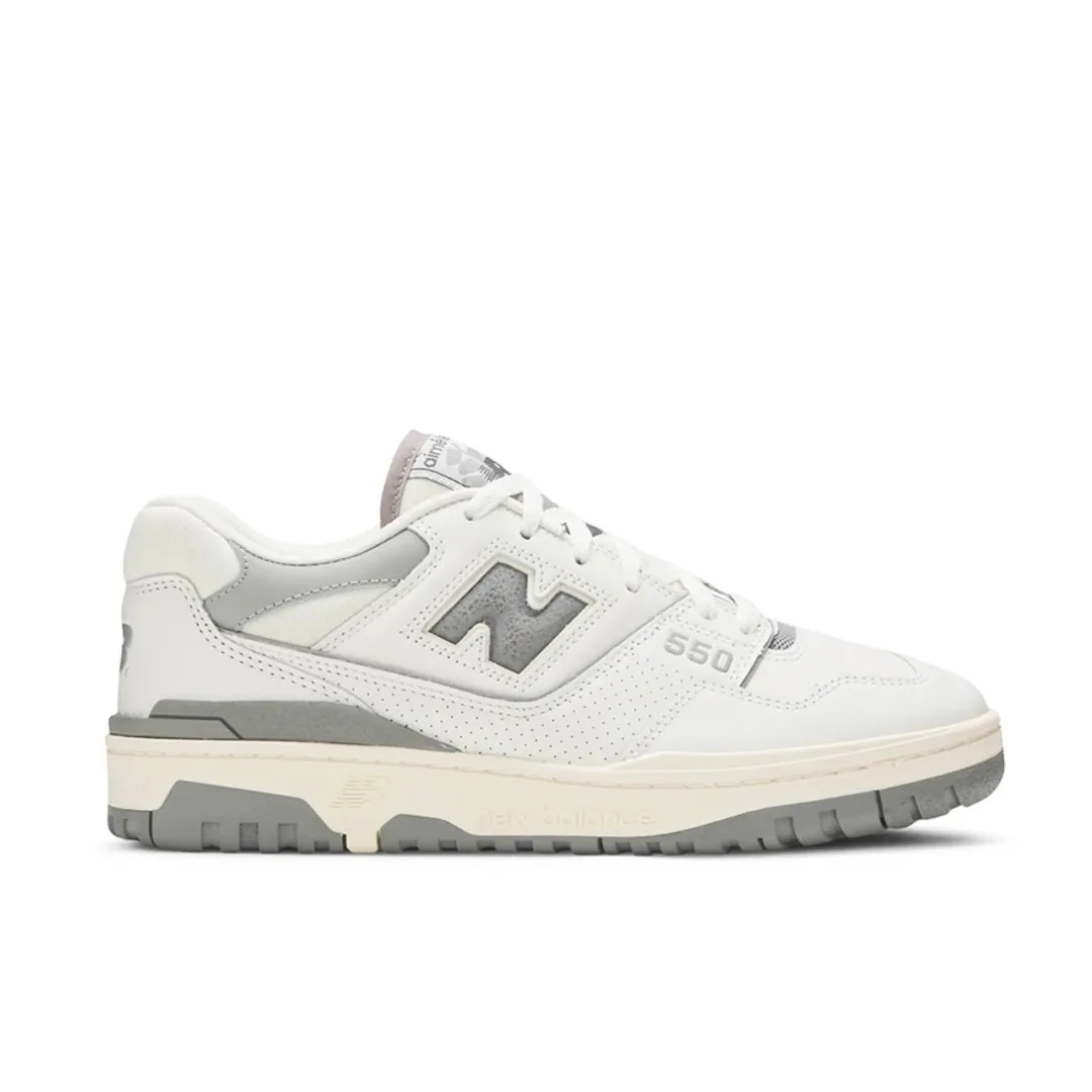 New Balance 550 Trainers — Photo 5