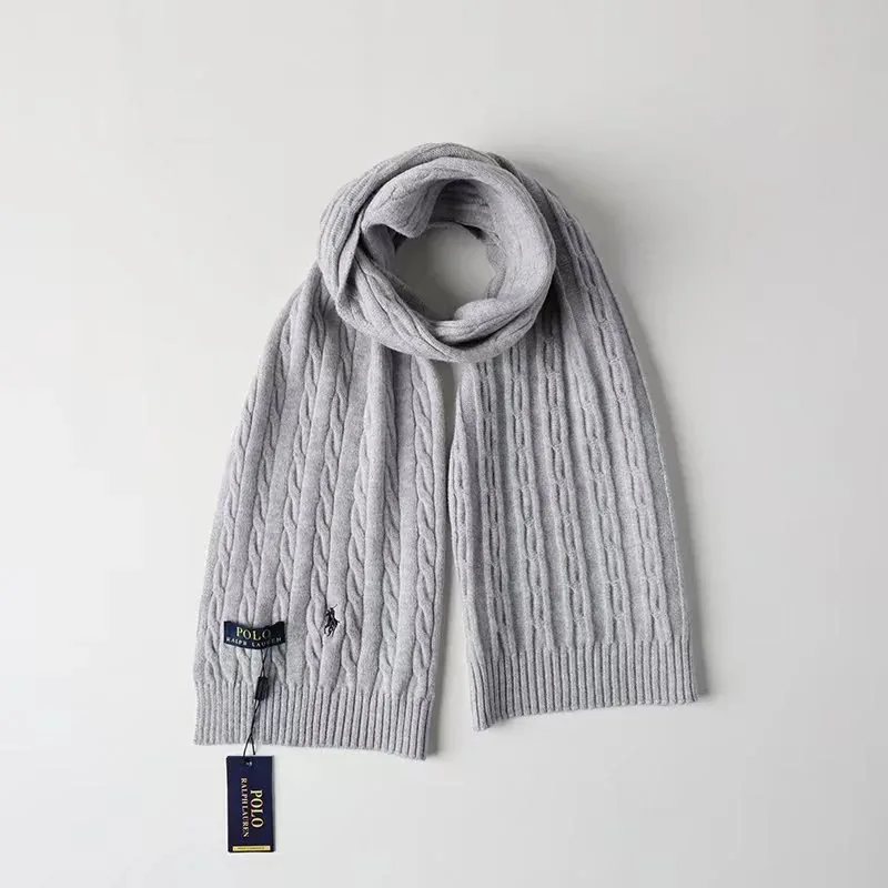 Wool Knit Beanie And Scarf — Photo 14