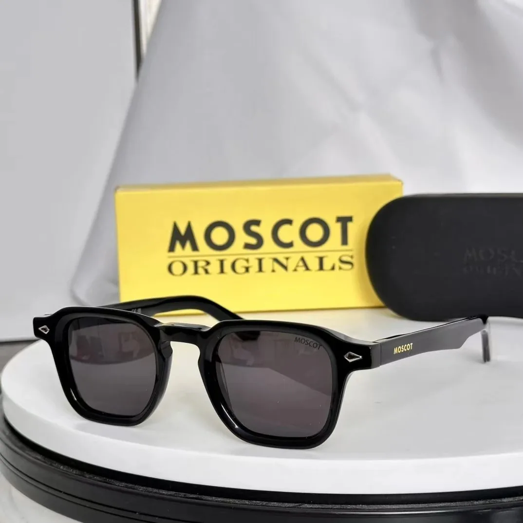 Moschino Accessory — Photo 4