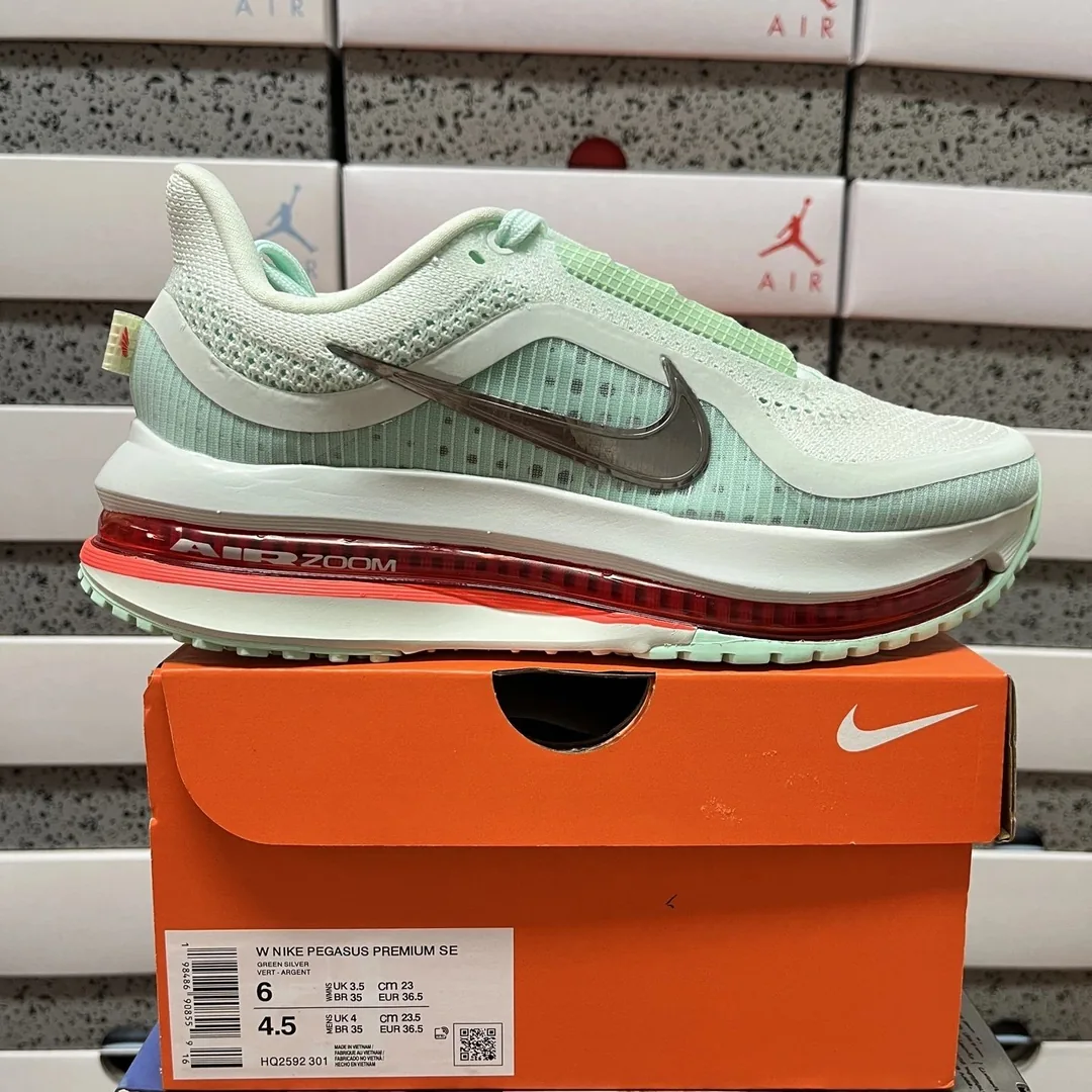 Nike Pegasus Premium Running Shoes — photo 9