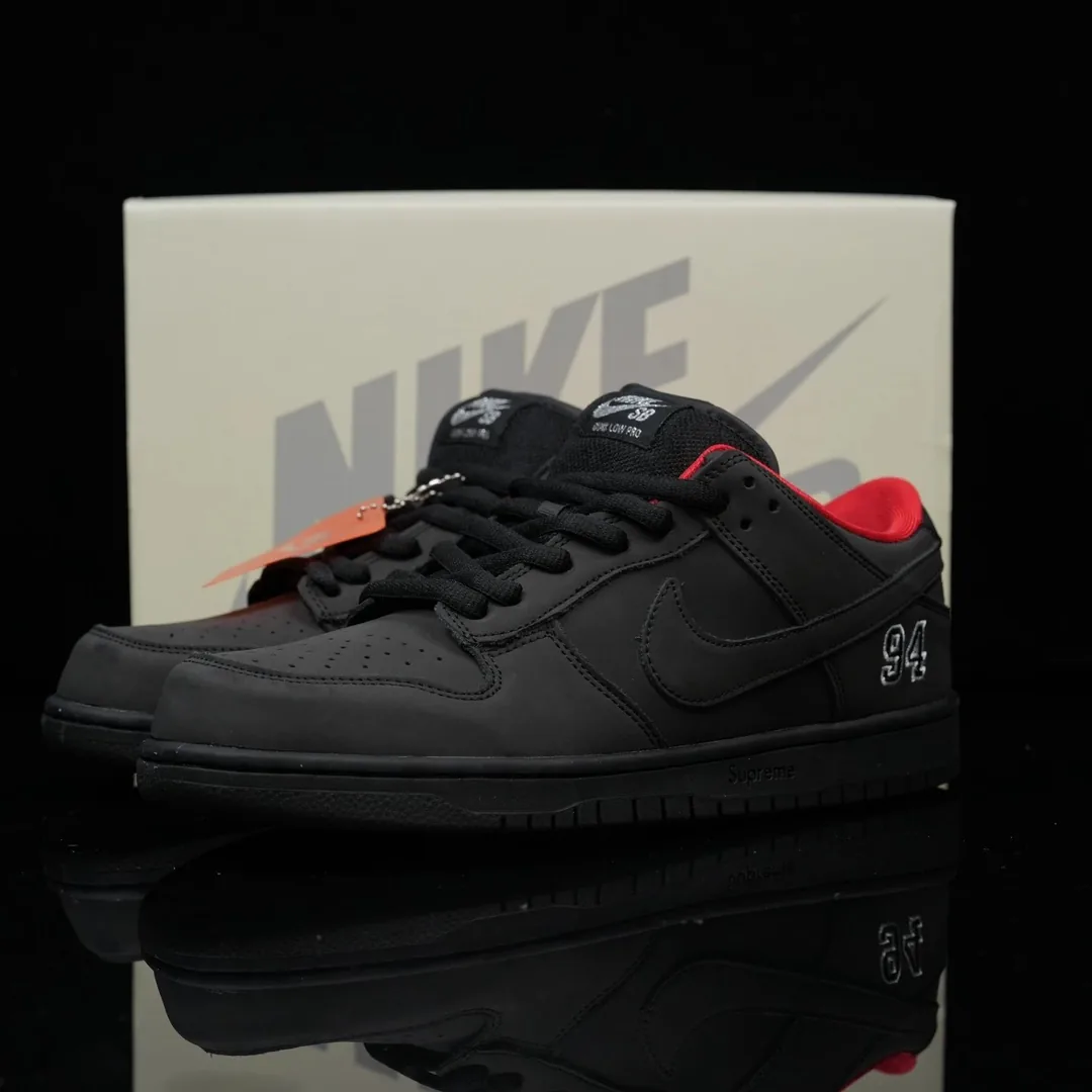 Nike Dunk Low White Supreme Sneakers — photo 2