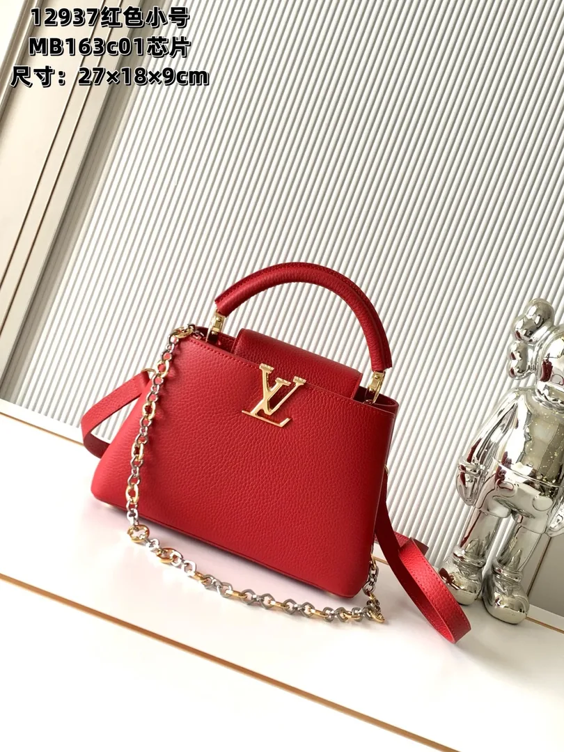 Louis Vuitton Capucines Handbag — Zdjęcie 13