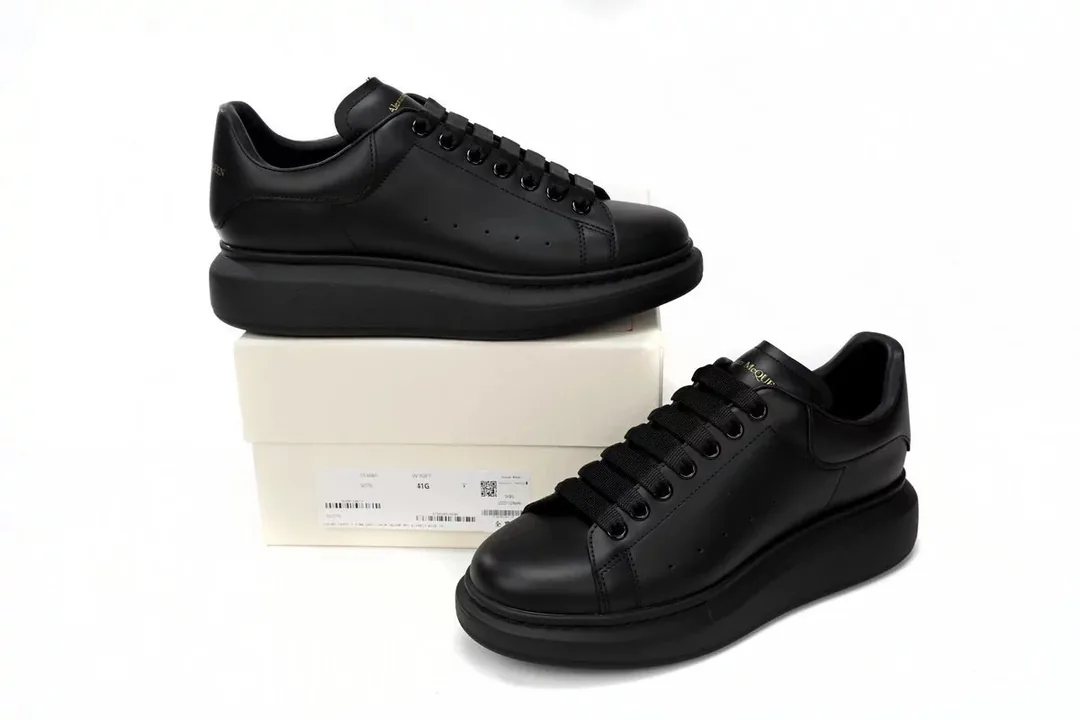 Alexander McQueen Oversized Sneaker White Trainers — Photo 4