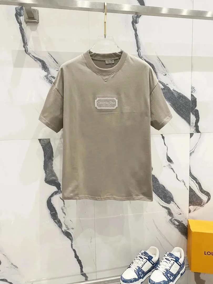 T-Shirt Collection — Photo 5