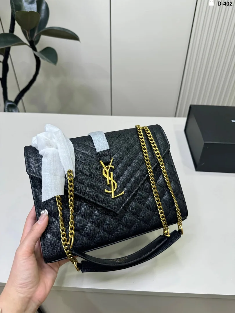 Saint Laurent V Quilted Chain Messenger Bag — photo 3
