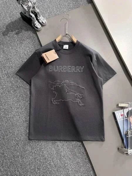 T-Shirt — Photo 12