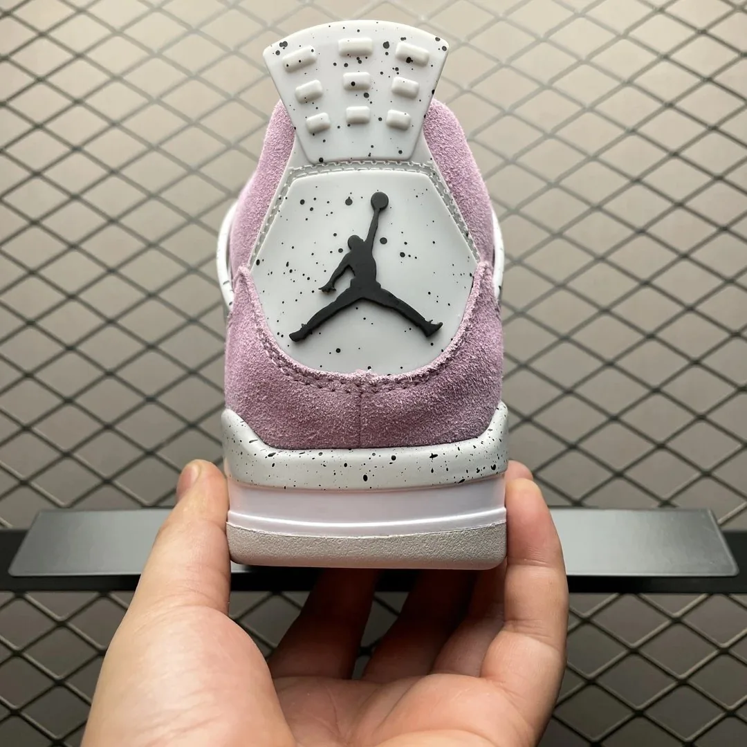 Air Jordan 4 Orchid — Photo 2