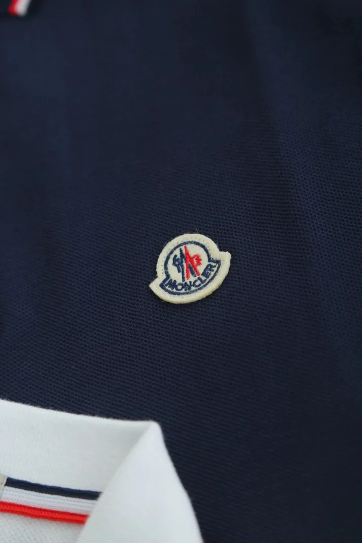 Moncler T-Shirt — Photo 9