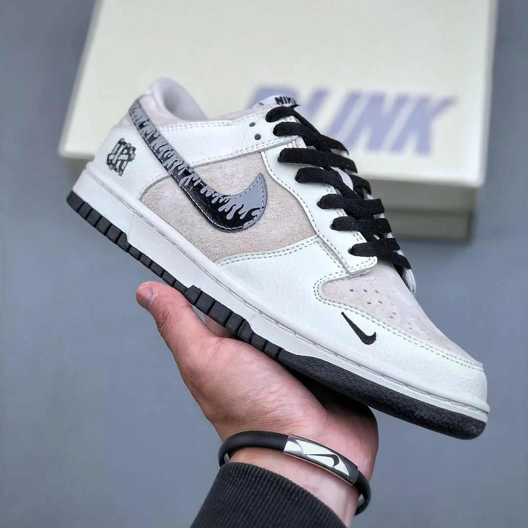 Nike Dunk Sneakers — photo 10
