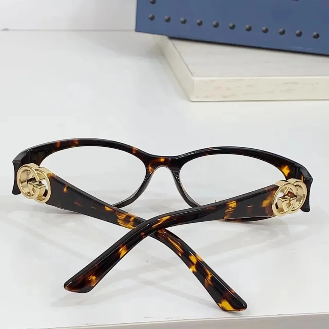 Classic Logo Accessory — Zdjęcie 4