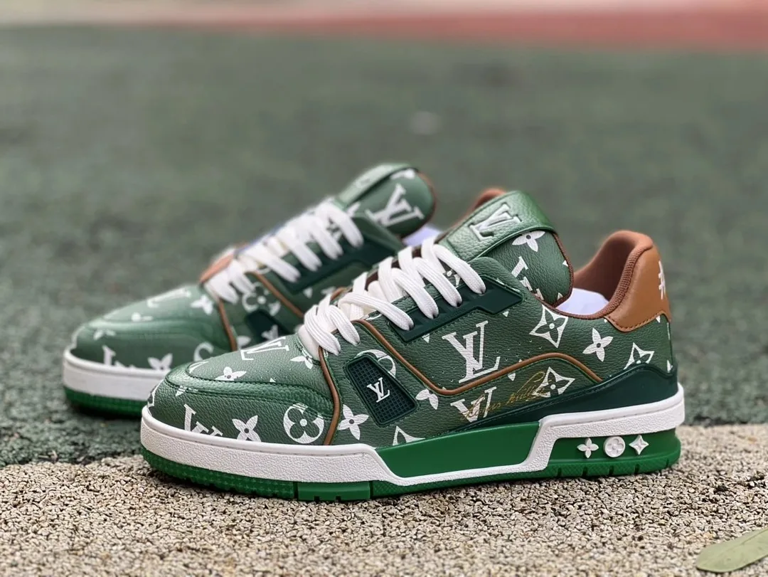 Louis Vuitton LV Trainer Grey Embossed Monogram Trainers — photo 8
