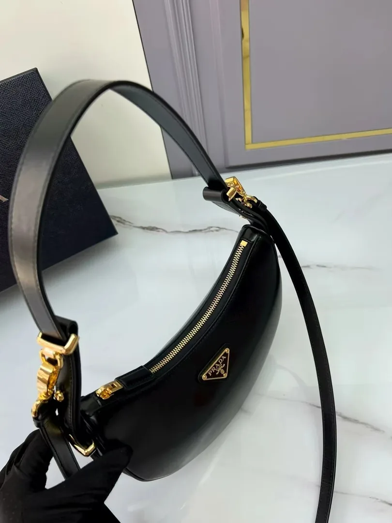 Prada Leather Tote Bag — photo 6