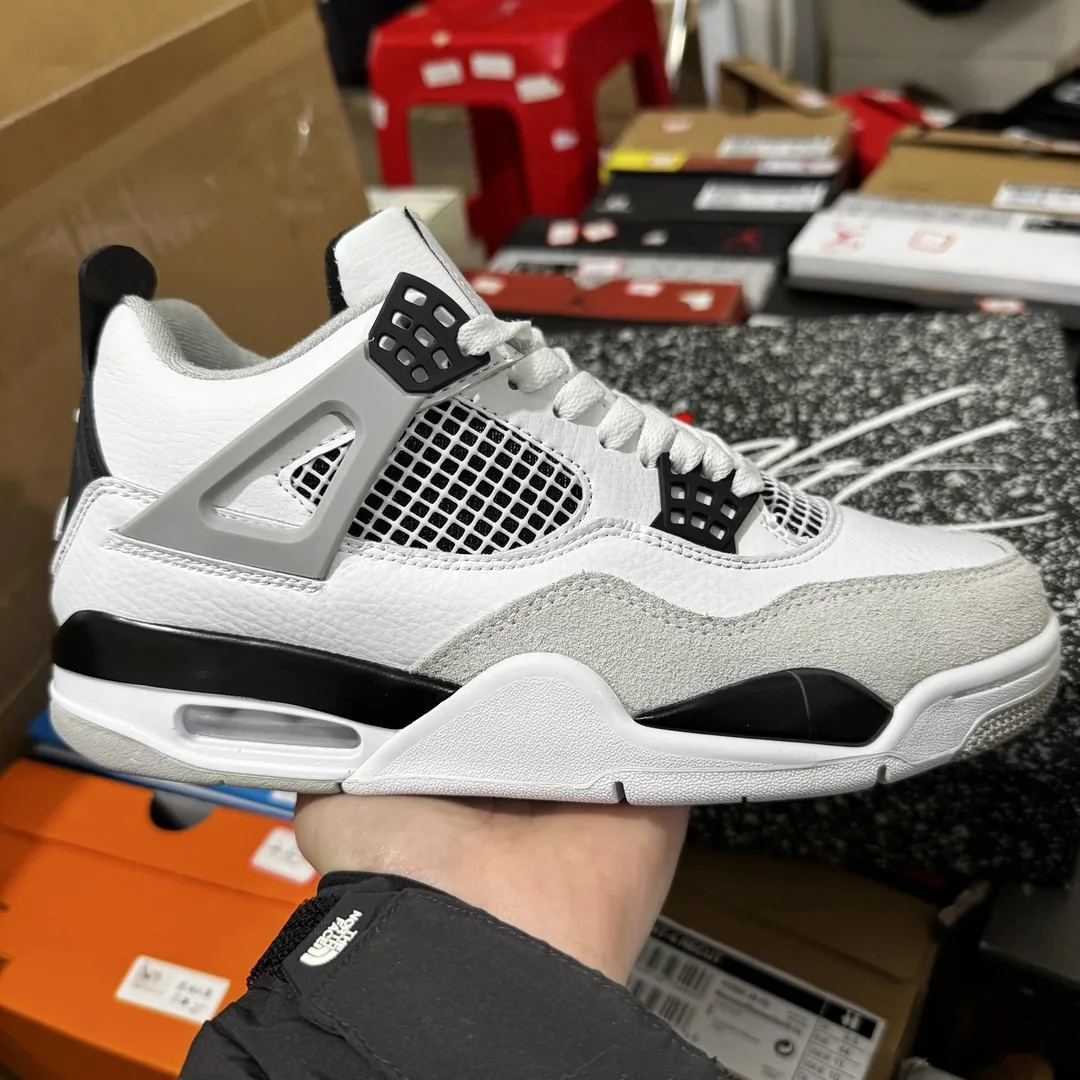 Air Jordan 4 Black Red — photo 4