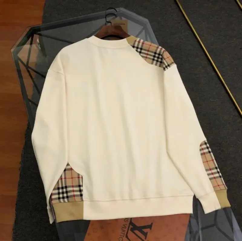 Streetwear Sweatshirt — Photo 12