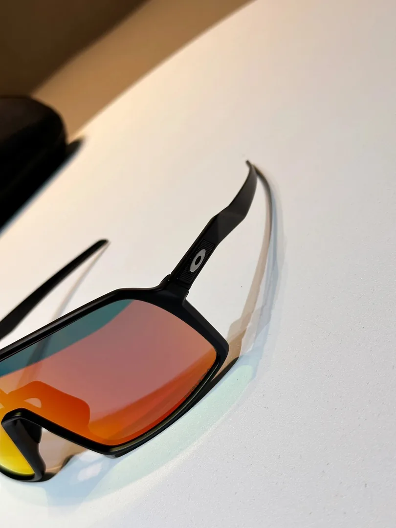 Polarized Lightweight Cycling Sunglasses — Photo 9