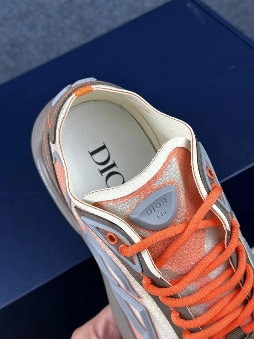 Dior B30 Countdown Tech Bag — Photo 14