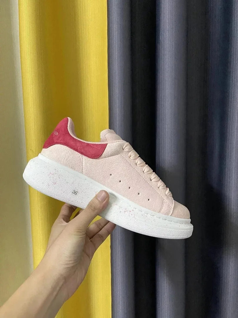 Alexander McQueen Oversized Sneaker White Trainers — Photo 14