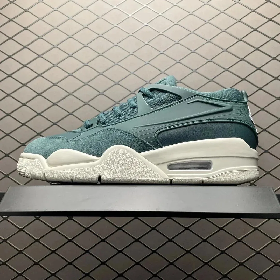 Jordan 4 RM Grey Low-Top Trainers — photo 4