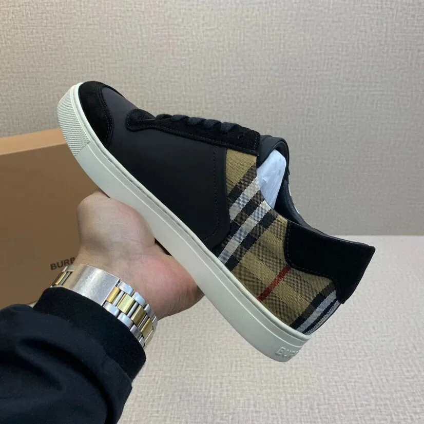 Burberry White Plain Leather Sneakers — QC