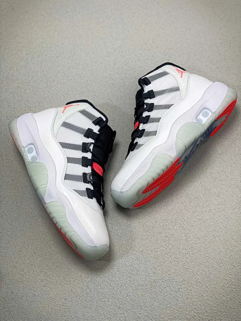 Air Jordan 11 Blue Sneakers — QC