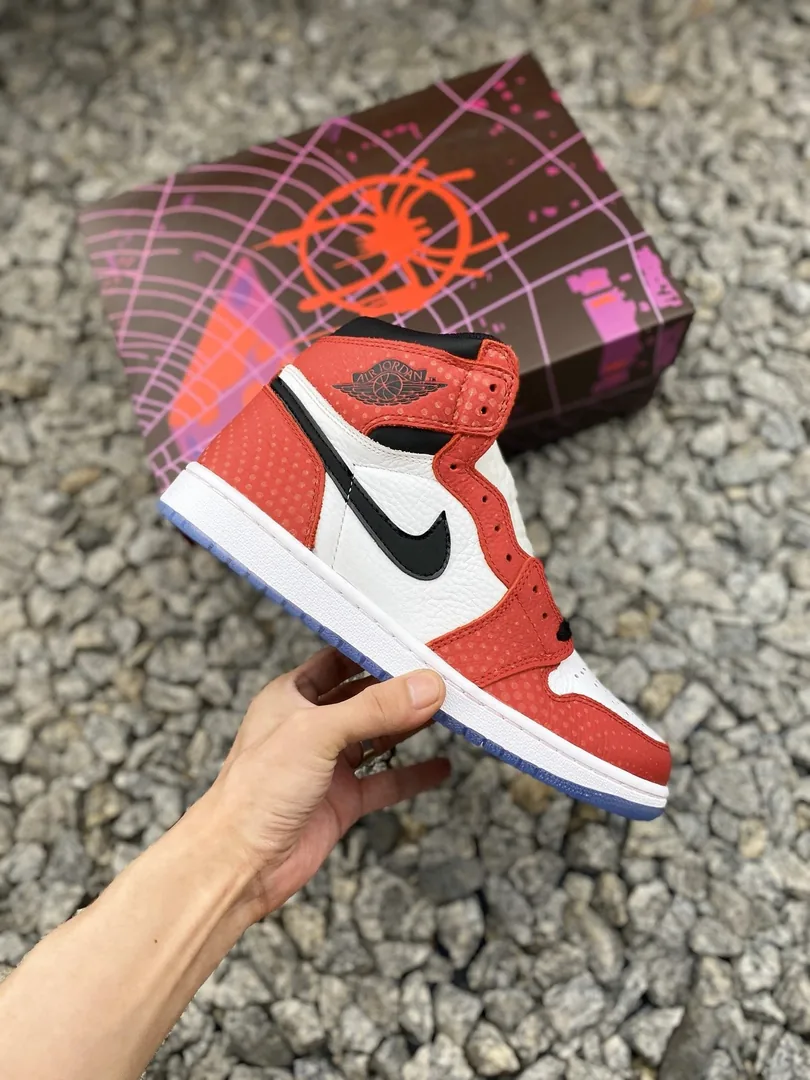 Air Jordan 1 Spider-Man Red — Photo 13
