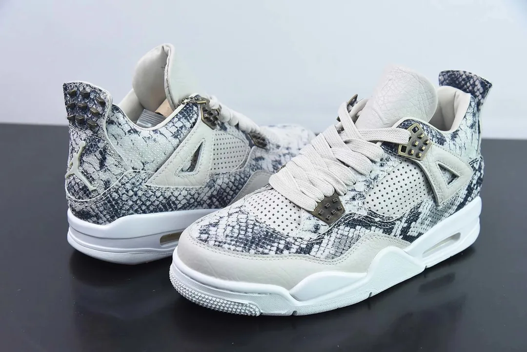 Air Jordan 4 Snakeskin Grey — photo 4