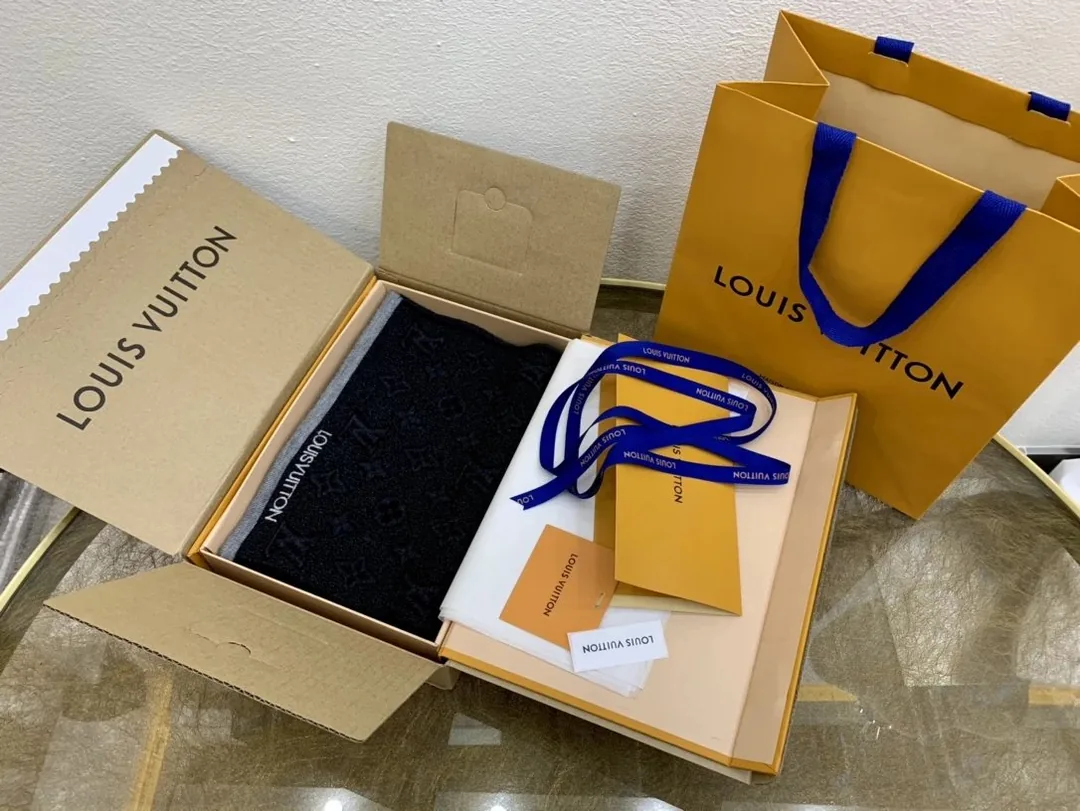 Wool Monogram Eclipse Scarf — QC
