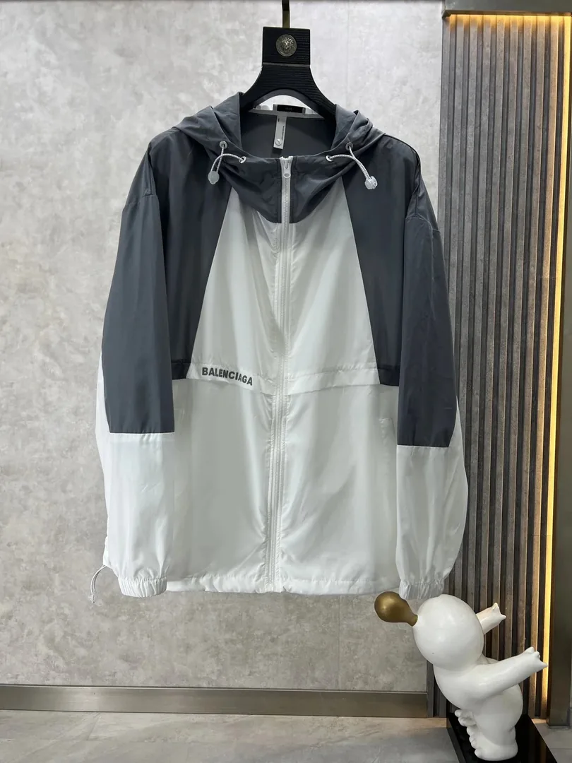Balenciaga Baby Yoda Print White Hoodie — Photo 2