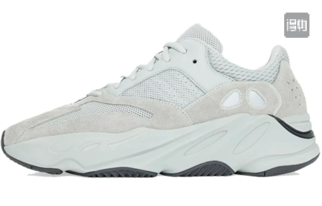 Yeezy 700 V1 V2 V3 Black Sneakers — Photo 6