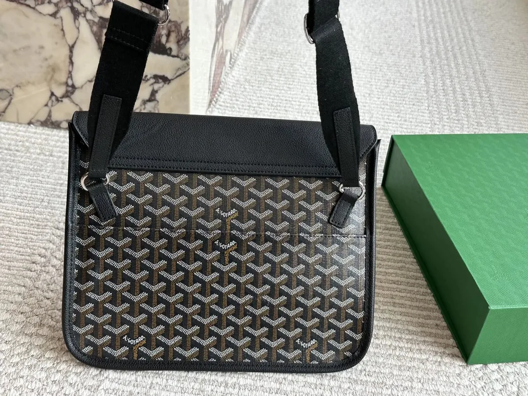 Goyard Messenger Bag — photo 6