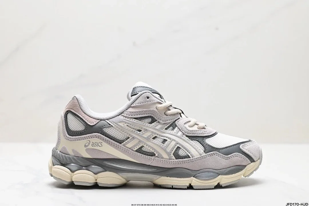 Asics Gel-Kayano 14 Black Athletic Trainers — Photo 7