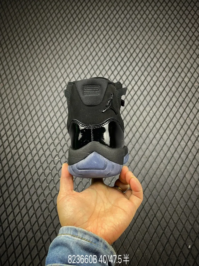 Air Jordan 11 Cap and Gown — photo 6