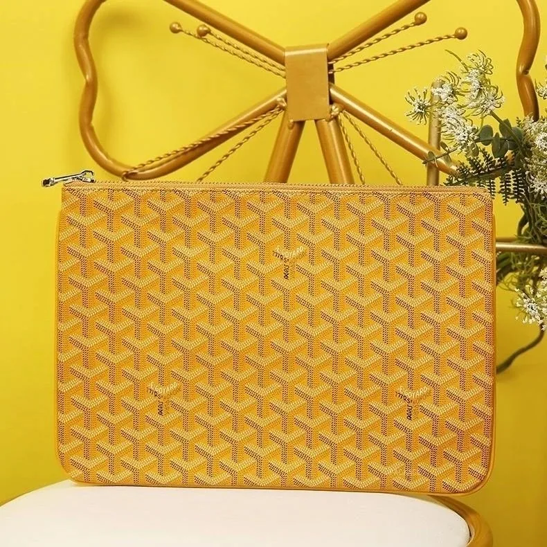 Goyard Clutch Card Wallet — QC