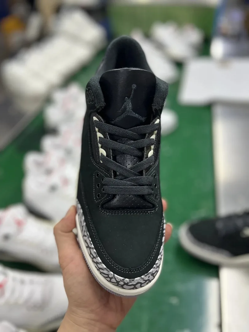 Air Jordan 3 Off Noir — photo 3