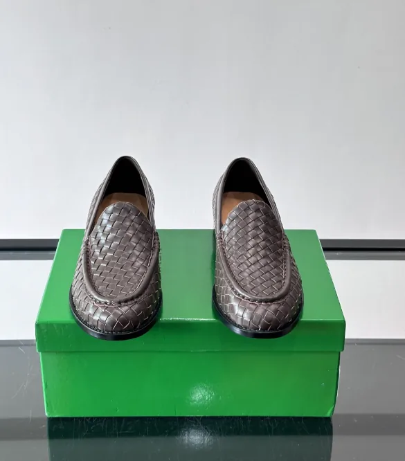 Bottega Veneta Loafers — Photo 4