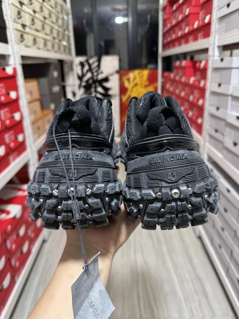 Dior Leather Sneakers — photo 10